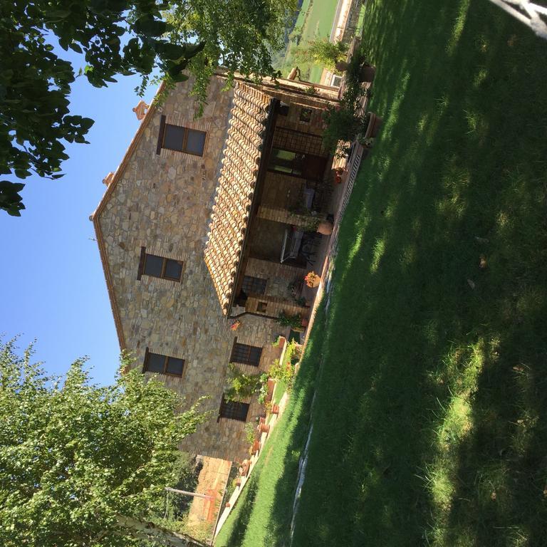 Azienda Agrituristica I Tre Casali Magione Ngoại thất bức ảnh